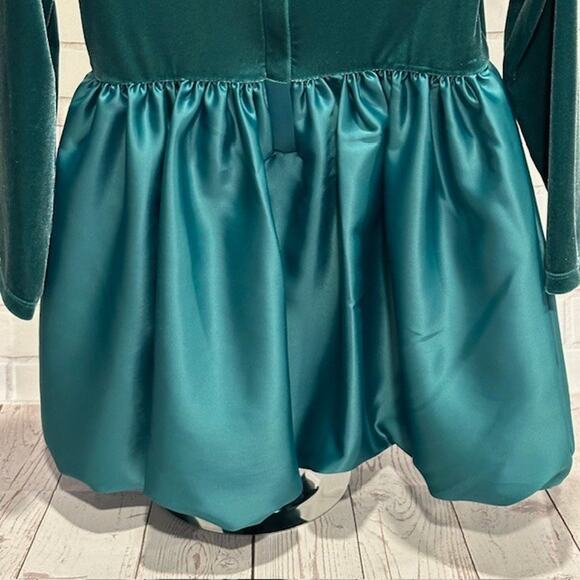 Cat & Jack Toddler Girls 5T Green Velvet Girls Dress Holiday Christmas Bow - Picture 7 of 10